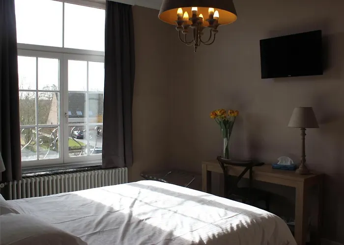 Hotel Lodewijk Van Male